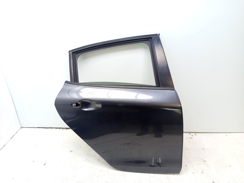 Recambio de puerta trasera derecha para peugeot 208 referencia OEM IAM 9671907480  