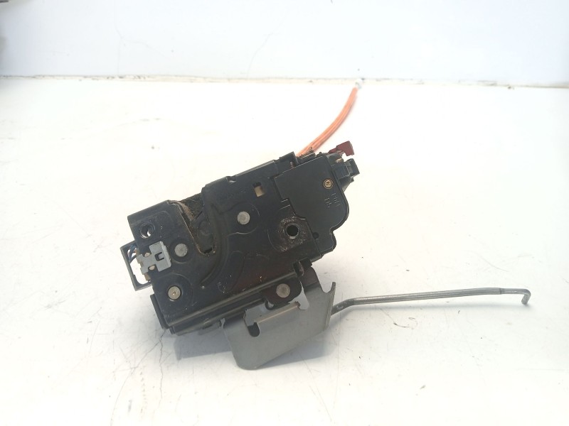 Recambio de cerradura puerta delantera derecha para audi a3 (8p) referencia OEM IAM a4E1837016  