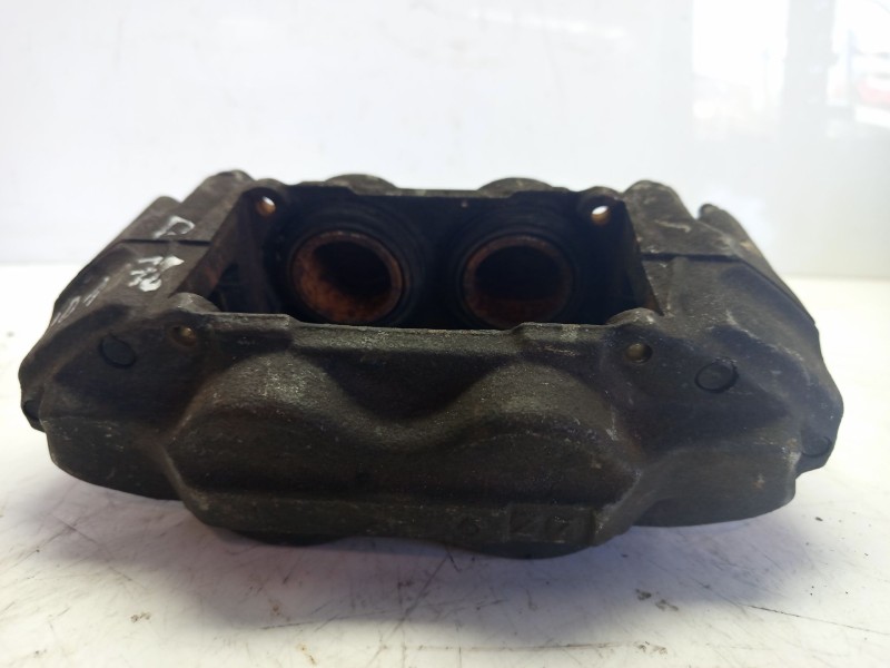 Recambio de pinza freno delantera derecha para toyota land cruiser (j12) 3.0 turbodiesel referencia OEM IAM 4773060261  