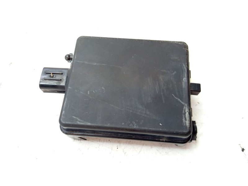 Recambio de modulo electronico para lexus nx referencia OEM IAM 8821078011  