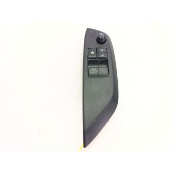 MANDO ELEVALUNAS DELANTERO IZQUIERDO 840400D050 