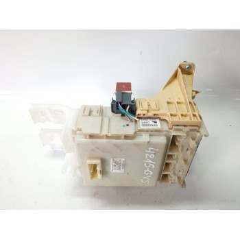 CAJA RELES / FUSIBLES 827300D290 