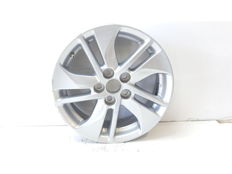Recambio de llanta para toyota yaris 1.5 16v cat referencia OEM IAM 42611K0030  