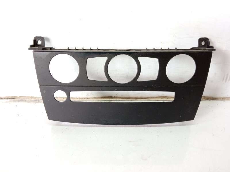 Recambio de moldura para bmw 5 (e60) 530 d referencia OEM IAM 14121810 51457063145 