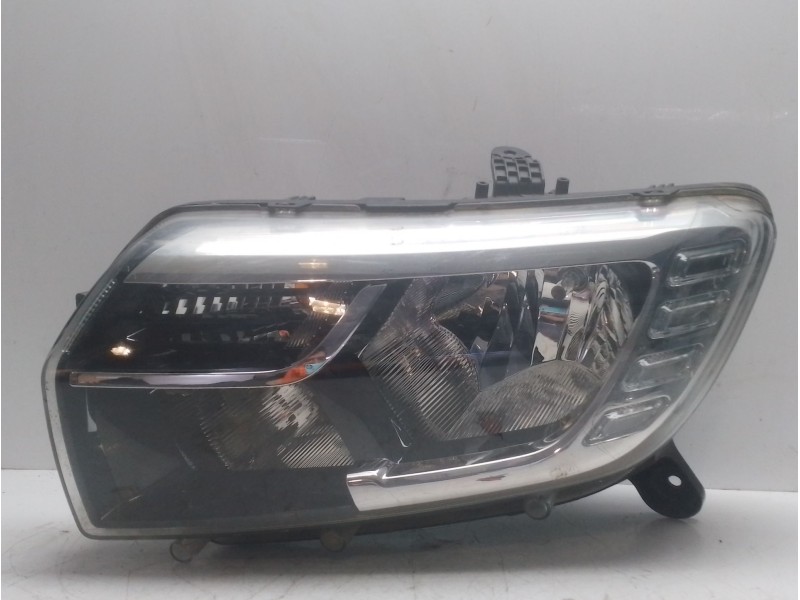 Recambio de faro izquierdo para dacia sandero ii (b8_) 1.5 dci referencia OEM IAM 260601236R  