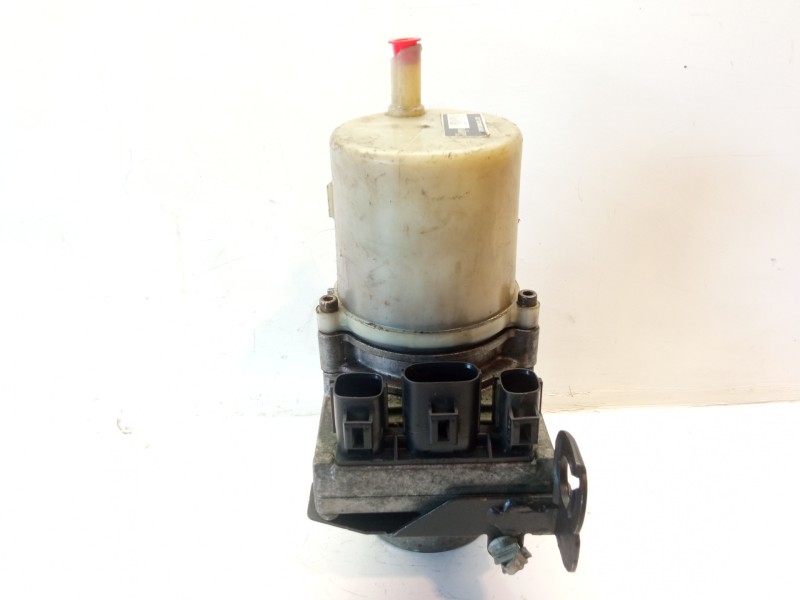 Recambio de bomba direccion para mazda 3 berlina (bk) 1.6 cd diesel cat referencia OEM IAM BP4L32600 Q3T50081 