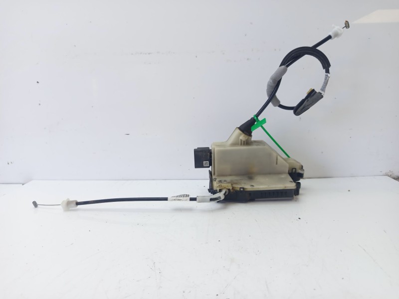 Recambio de cerradura puerta trasera izquierda para peugeot 208 referencia OEM IAM 9812501280  