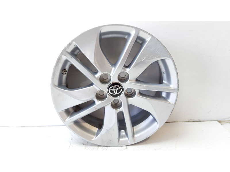 Recambio de llanta para toyota yaris 1.5 16v cat referencia OEM IAM 42611K0030  