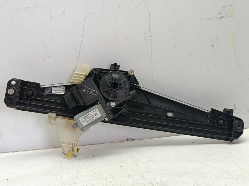 Recambio de elevalunas trasero derecho para peugeot 3008 referencia OEM IAM 9810488480  