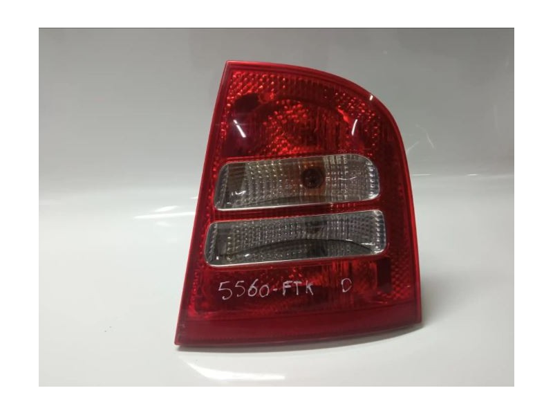 Recambio de piloto trasero derecho para skoda octavia berlina (1u2) 1.9 tdi referencia OEM IAM 1U6945112C 1U6945096 