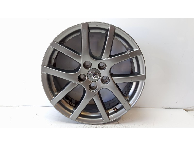 Recambio de llanta para toyota verso business referencia OEM IAM 426110F140  