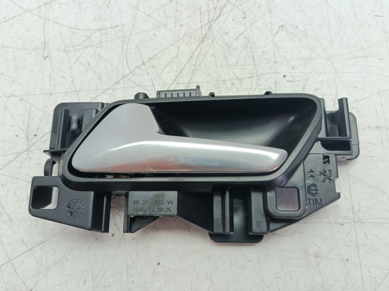 Recambio de maneta interior trasera izquierda para peugeot 3008 referencia OEM IAM 98201553VV  