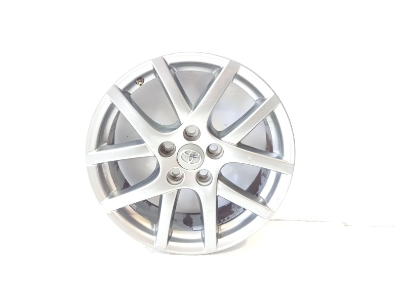 Recambio de llanta para toyota verso business referencia OEM IAM 426110F140  