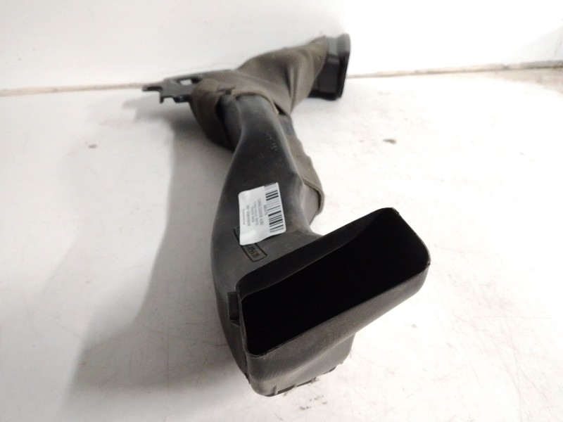 Recambio de canalizador aire para toyota yaris 1.5 16v cat referencia OEM IAM 55084K0030  