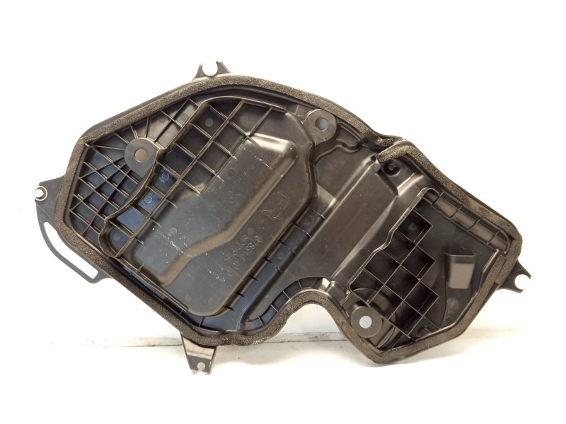 Recambio de moldura para toyota c-hr referencia OEM IAM 67831F4010  