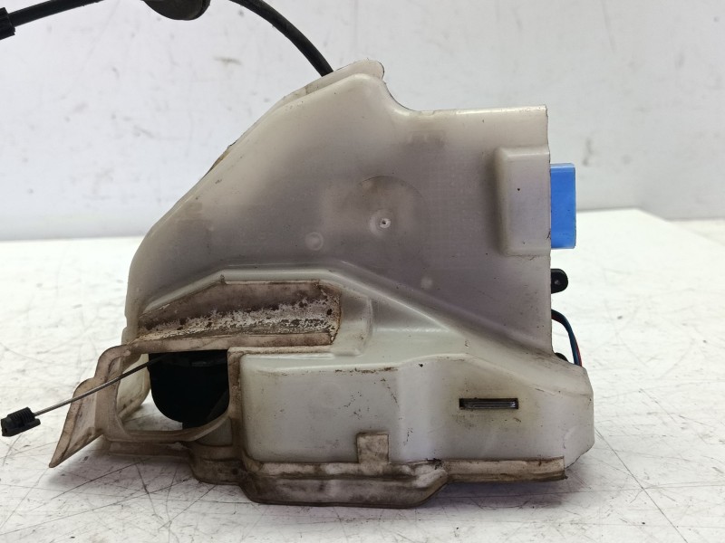 Recambio de cerradura puerta trasera derecha para volkswagen golf v (1k1) 1.9 tdi referencia OEM IAM 7L0839016D  