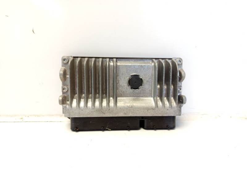 Recambio de centralita motor uce para toyota corolla (e21) referencia OEM IAM 896610ZS10  
