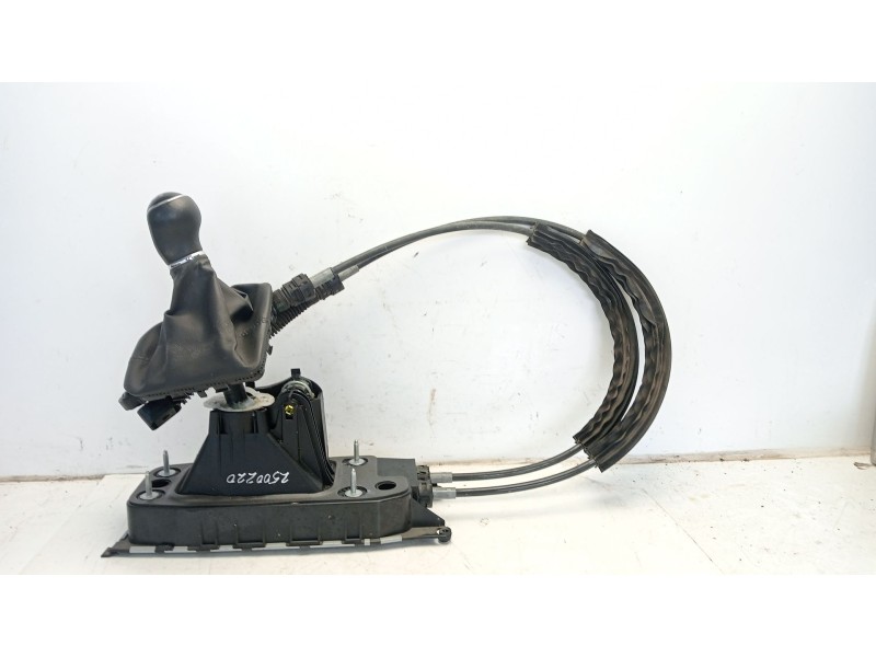 Recambio de palanca cambio para seat ibiza v (kj1, kjg) 1.0 tsi referencia OEM IAM 2Q0711049L  2Q0711049K