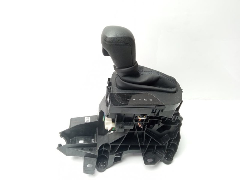 Recambio de palanca cambio para toyota yaris active referencia OEM IAM 75G588  