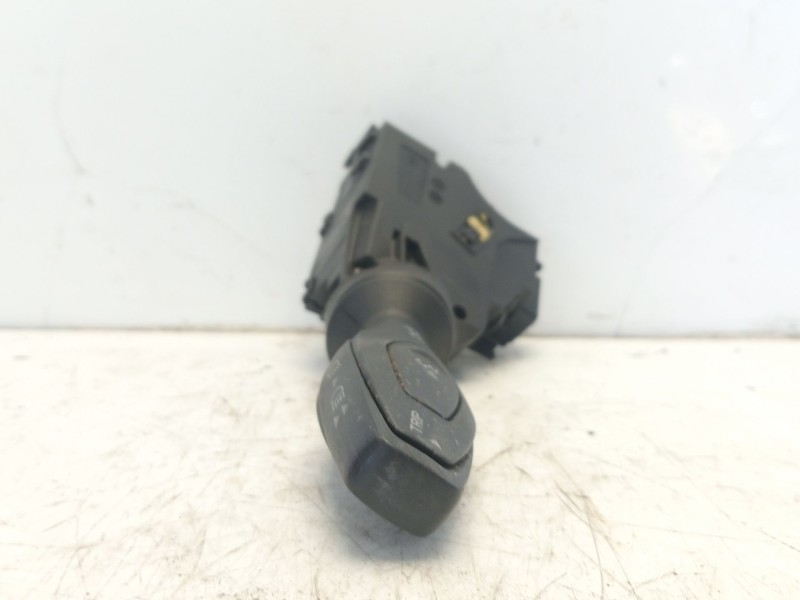 Recambio de mando intermitentes para ford fiesta (cb1) econetic referencia OEM IAM   8A6T13335CB
