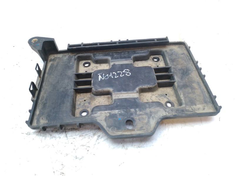 Recambio de moldura para hyundai santa fé ii furgoneta/suv (cm) crdi 4x4 referencia OEM IAM 371502B100  