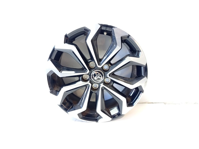 Recambio de llanta para toyota yaris cross (mxp_) 1.5 hybrid (mxpj10) referencia OEM IAM 426110DK70  