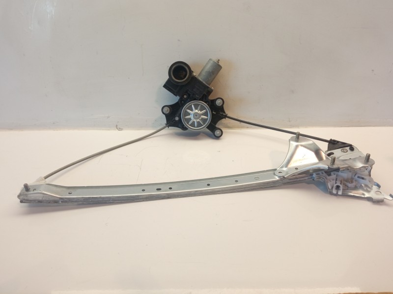 Recambio de motor elevalunas delantero derecho para toyota rav 4 executive hybrid referencia OEM IAM 8571042140 8571042140 