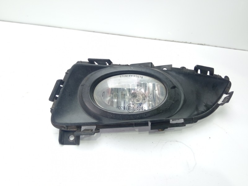 Recambio de faro antiniebla izquierdo para mazda 3 berlina (bk) 1.6 cd diesel cat referencia OEM IAM P3578  