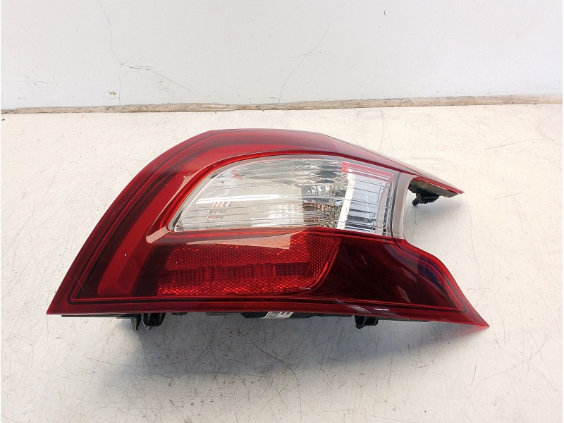 Recambio de piloto trasero derecho para peugeot 308 access referencia OEM IAM 9677817580  