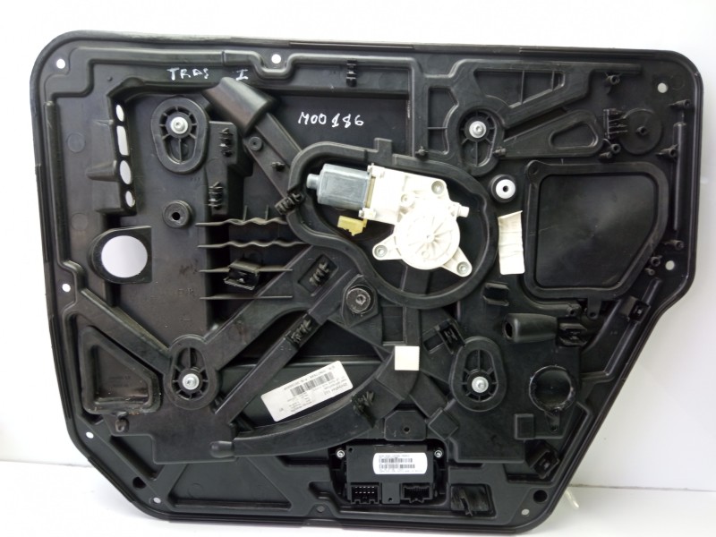 Recambio de elevalunas trasero izquierdo para chrysler grand voyager referencia OEM IAM 68030719AA 3018077D 3016660P