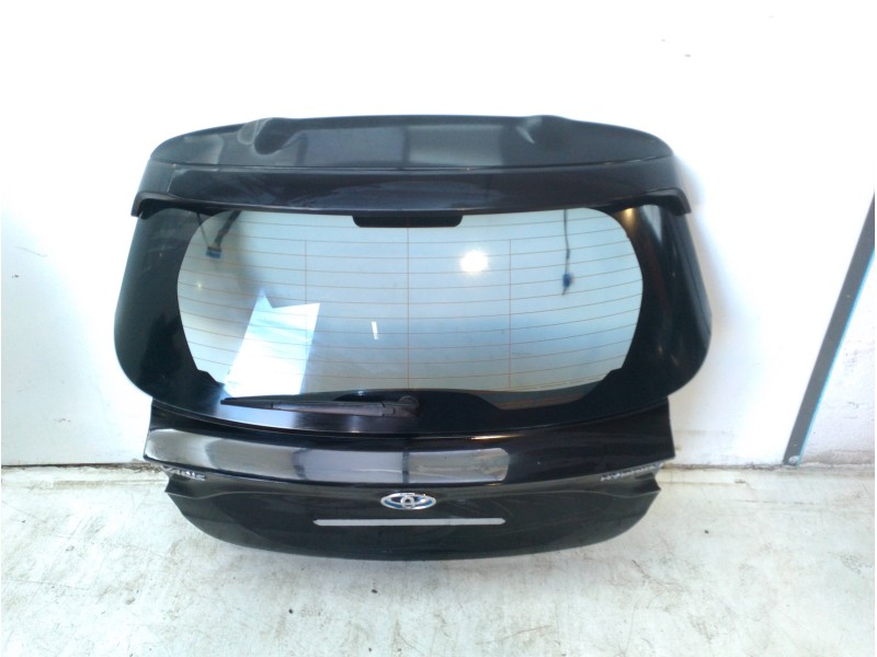 Recambio de porton trasero para toyota yaris referencia OEM IAM 67005K0030  