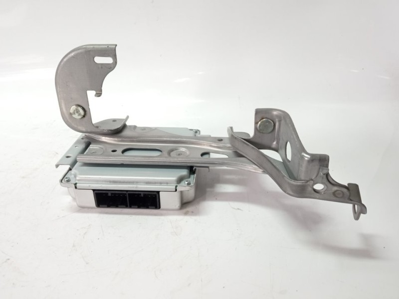 Recambio de modulo electronico para toyota yaris 1.3 16v cat referencia OEM IAM 8926052020 2190011460 