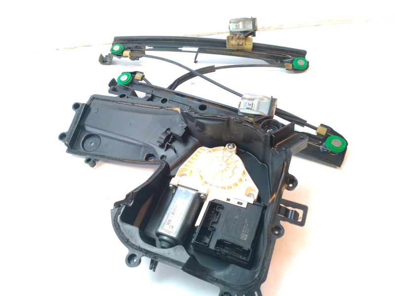 Recambio de elevalunas delantero derecho para seat leon (1p1) emocion referencia OEM IAM 1P0837462A 1P0837402M 