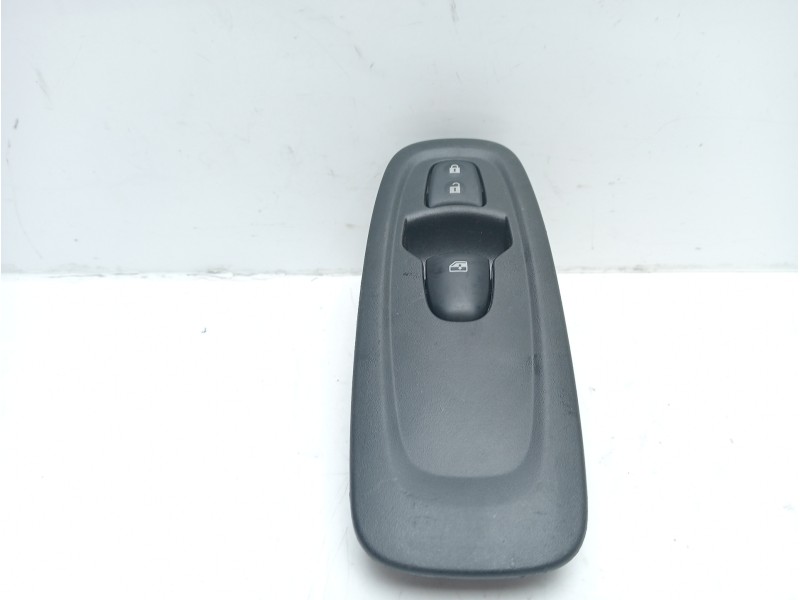 Recambio de mando elevalunas delantero derecho para renault kadjar bose edition referencia OEM IAM 254119716R  