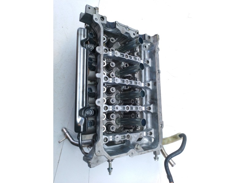 Recambio de culata para toyota c-hr referencia OEM IAM 1110109640  