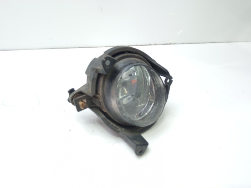 Recambio de faro antiniebla derecho para ssangyong rodius 2.7 turbodiesel cat referencia OEM IAM 8320221000 E131155 
