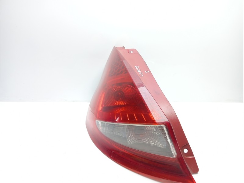Recambio de piloto trasero izquierdo para ford fiesta (cb1) 1.4 tdci cat referencia OEM IAM 8A6113405A  
