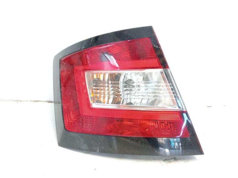 Recambio de piloto delantero izquierdo para skoda fabia iii (nj3) 1.0 referencia OEM IAM 6V6945111  