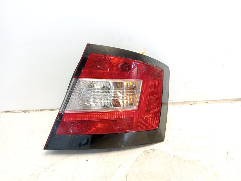 Recambio de piloto delantero derecho para skoda fabia iii (nj3) 1.0 referencia OEM IAM 6V6945112  