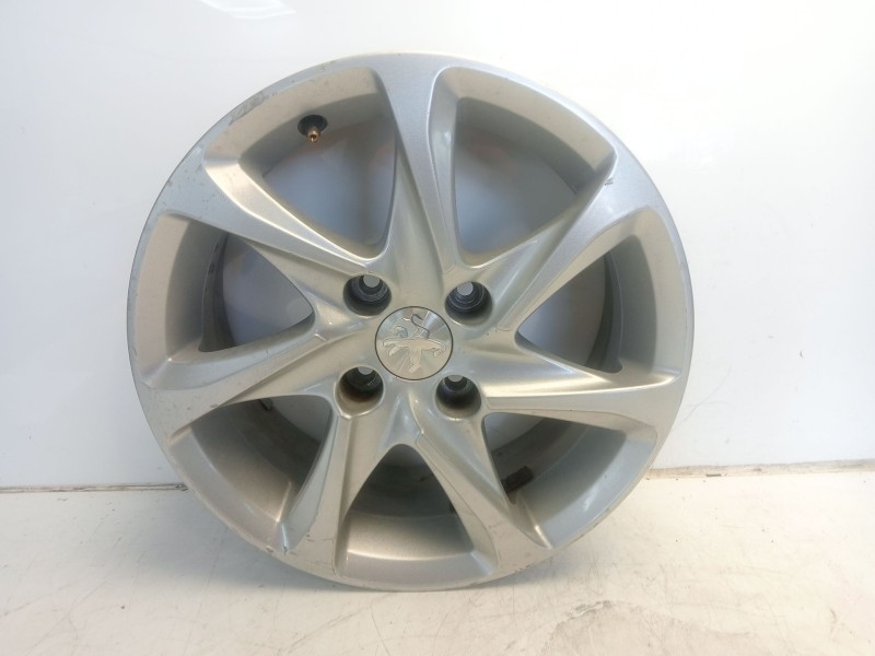 Recambio de llanta para peugeot 208 allure referencia OEM IAM 96737735VT  