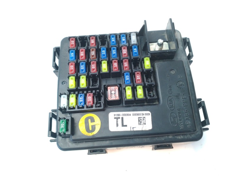 Recambio de caja reles / fusibles para hyundai tucson 1.6 crdi cat referencia OEM IAM 91950D3230  