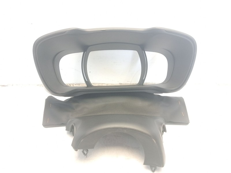 Recambio de molduras delanteras para renault kadjar (ha_, hl_) 1.6 tce 165 referencia OEM IAM 682500431R  