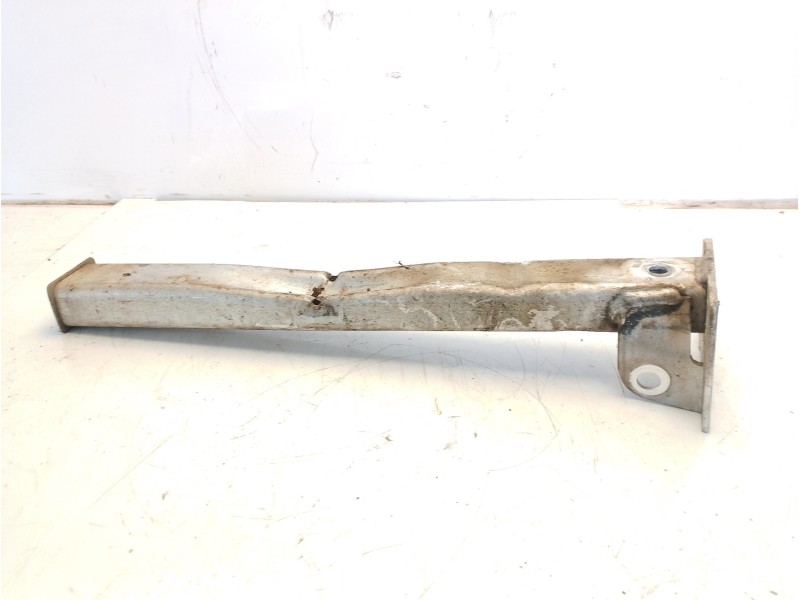 Recambio de travesaño inferior para citroën ds4 referencia OEM IAM 350876  