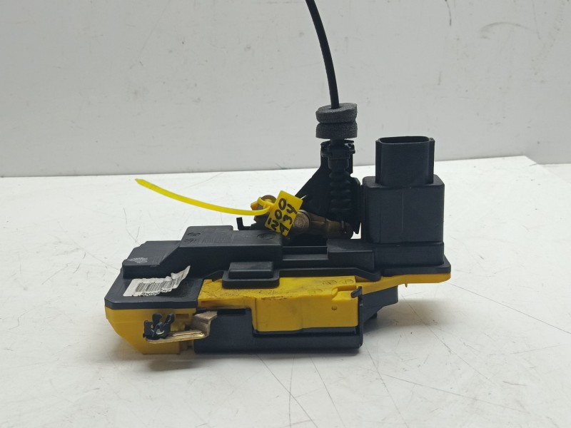 Recambio de cerradura puerta trasera derecha para volvo xc90 d5 referencia OEM IAM 30699757  
