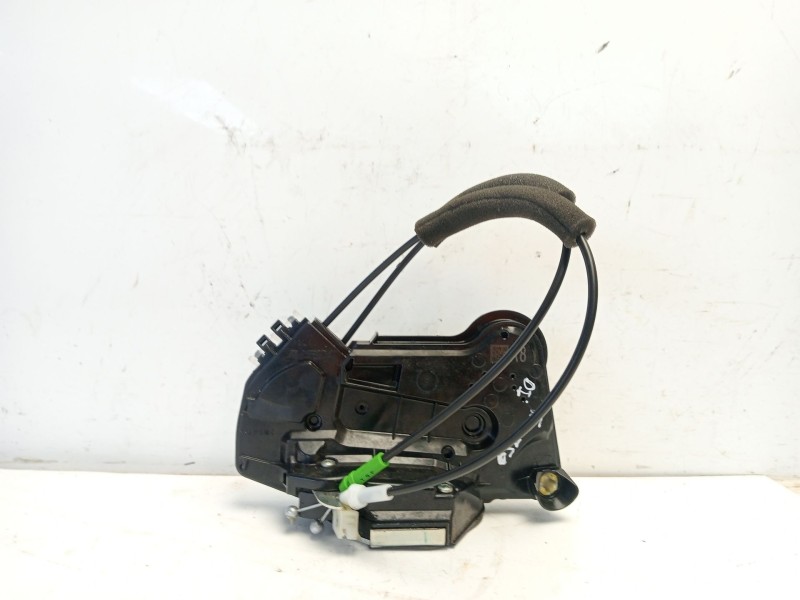Recambio de cerradura puerta delantera izquierda para toyota corolla (e21) referencia OEM IAM 6904002491  