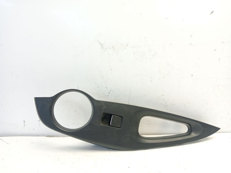 Recambio de mando elevalunas trasero derecho para toyota corolla (e21) referencia OEM IAM 7427102790  
