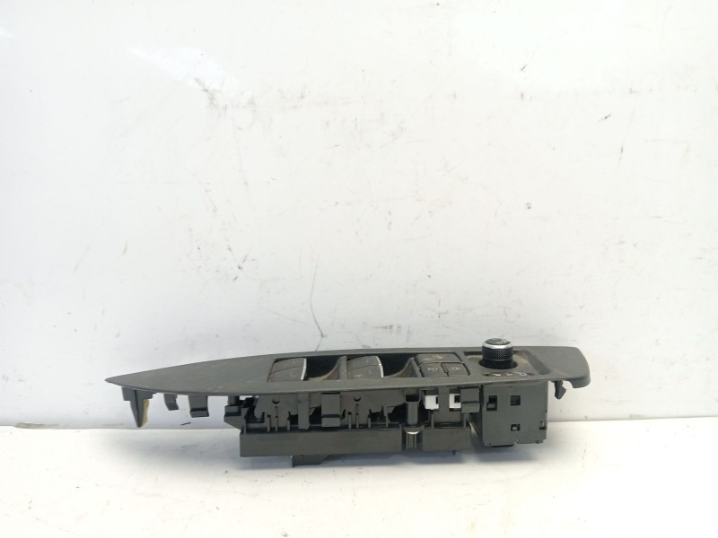 Recambio de mando elevalunas delantero izquierdo para toyota corolla (e21) referencia OEM IAM 8404002160  