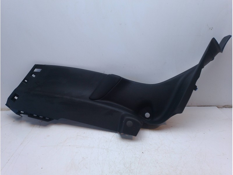 Recambio de molduras traseras para citroën ds4 referencia OEM IAM 8274EQ 9688924877 
