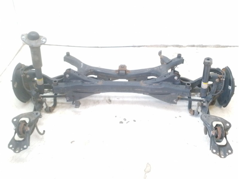 Recambio de puente trasero para toyota c-hr referencia OEM IAM 51206F4013  