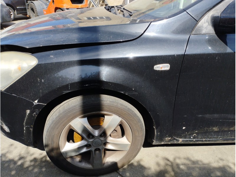 Recambio de aleta delantera izquierda para kia cee´d emotion referencia OEM IAM 663111H010  